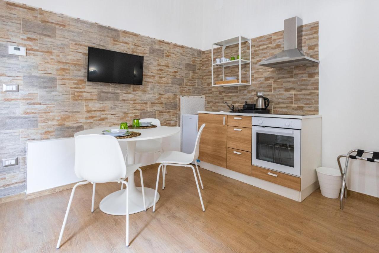 Lovely Rooms - Guest House Suites Triggiano Exterior foto